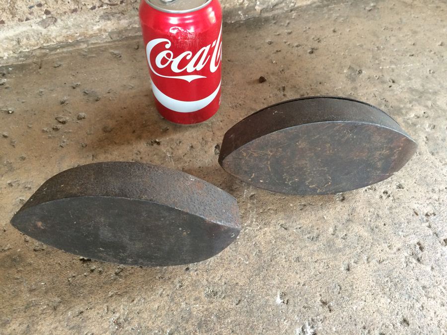 Pair of Vintage Irons [Photo 6]