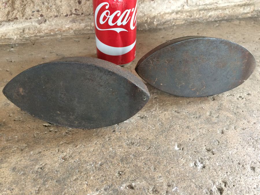 Pair of Vintage Irons [Photo 5]