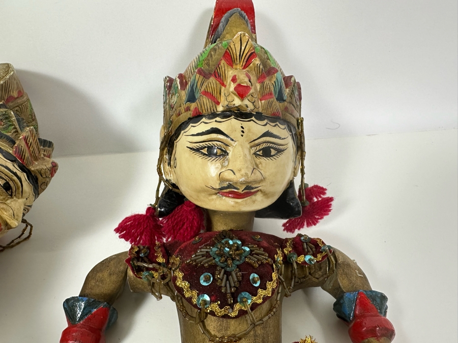 Pair Of Indonesian Rod Puppets 26L