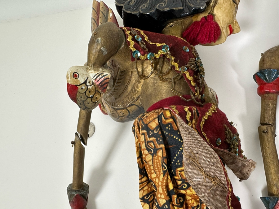 Pair Of Indonesian Rod Puppets 26L [Photo 8]