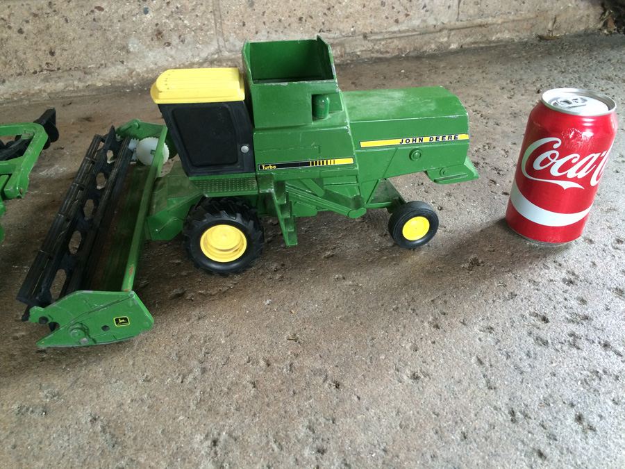 John Deere Combine w/ Yellow Top and Accessory Toy