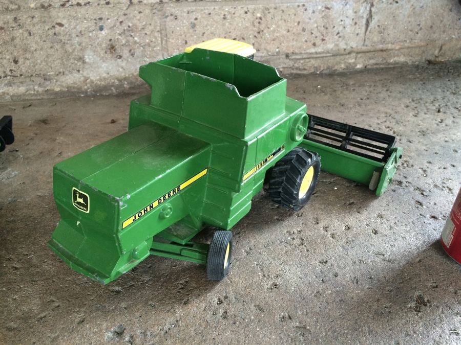 John Deere Combine w/ Yellow Top and Accessory Toy [Photo 8]
