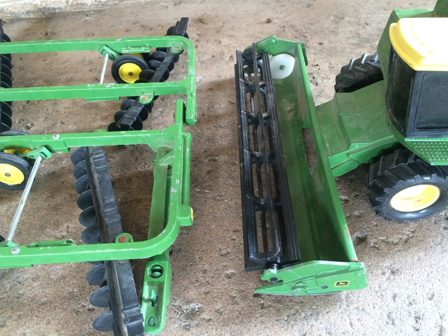 John Deere Combine w/ Yellow Top and Accessory Toy [Photo 7]