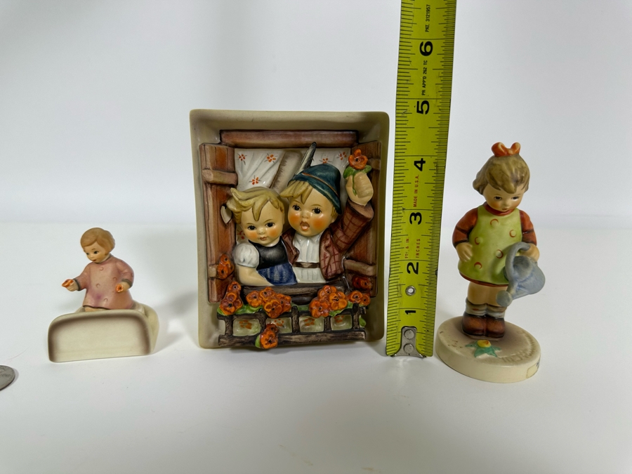 Set Of Three Vintage German Hummels: Little Gardener Figurine, One 4 U, One 4 Me Place Card & Vacation Time Wall Plaque [Photo 14]