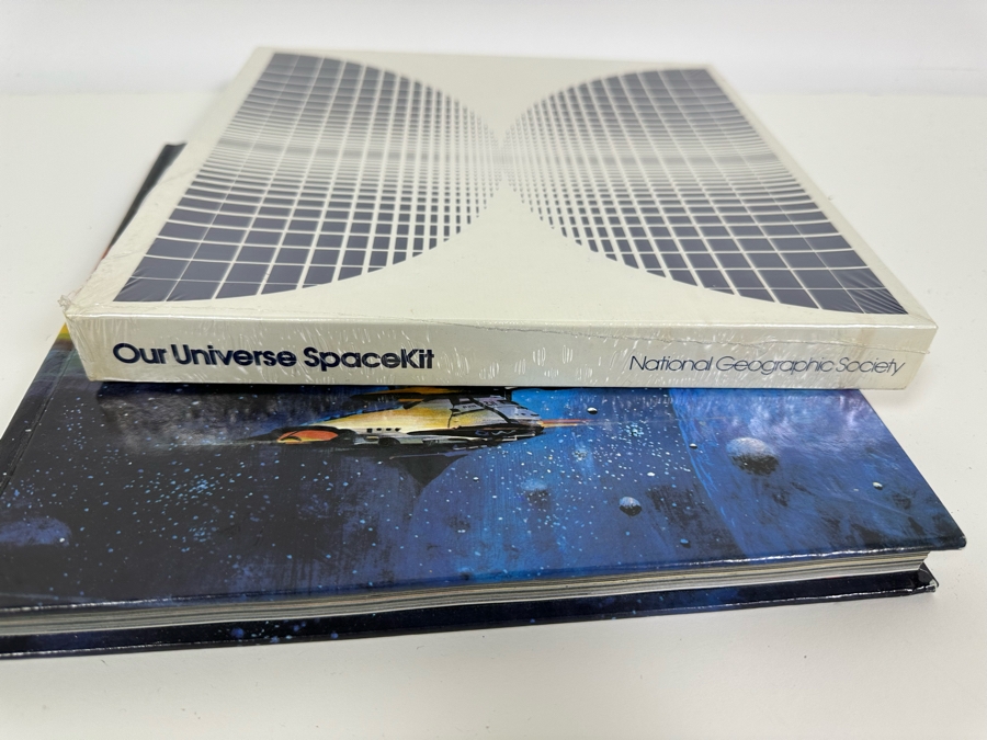 National Geographic Picture Atlas Of Our Universe By Roy A. Gallant With Sealed Our Universe SpaceKit [Photo 4]