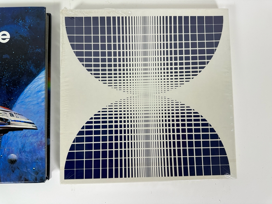 National Geographic Picture Atlas Of Our Universe By Roy A. Gallant With Sealed Our Universe SpaceKit [Photo 3]