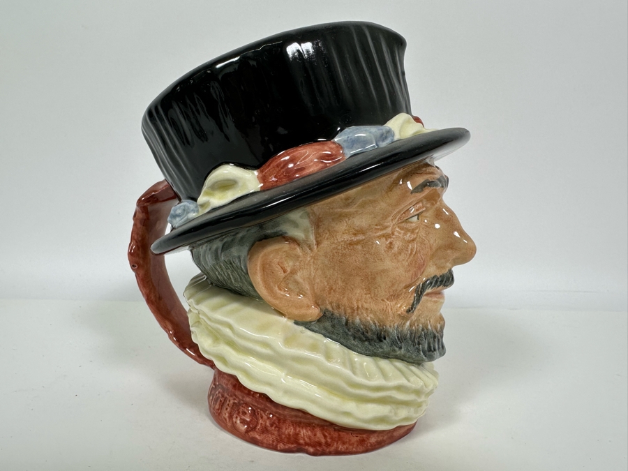Vintage 1946 Royal Doulton Toby Mug 'Beefeater' D6206 Large Made In England 6.5H [Photo 3]