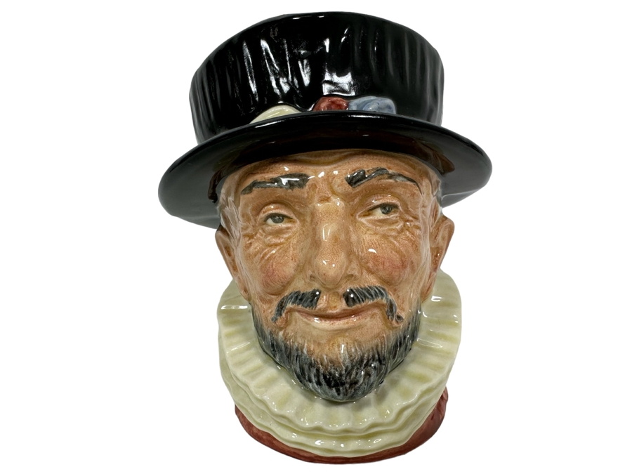 Vintage 1946 Royal Doulton Toby Mug 'Beefeater' D6206 Large Made In England 6.5H [Photo 1]
