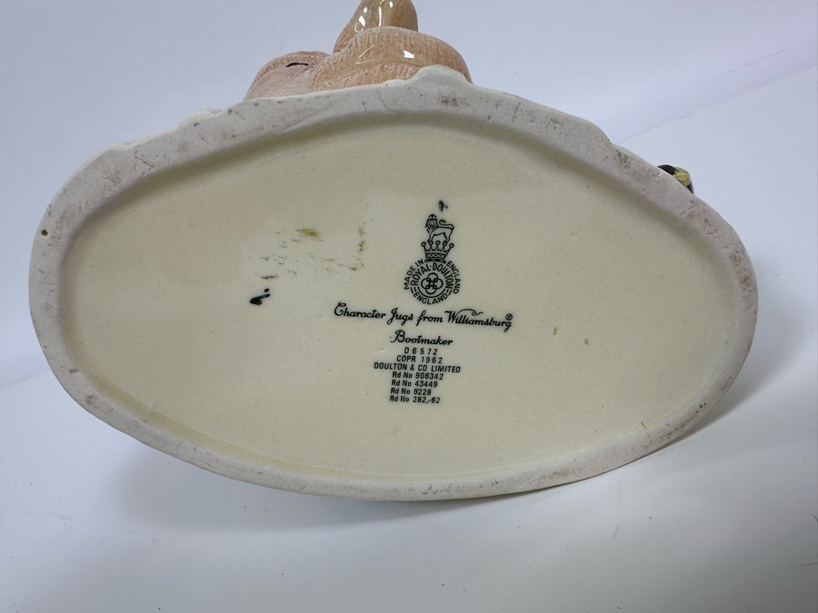 Vintage 1962 Royal Doulton Toby Mug 'Character Jugs From Williamsburg: Bootmaker' D6572 Large Made In England 7.25H [Photo 6]