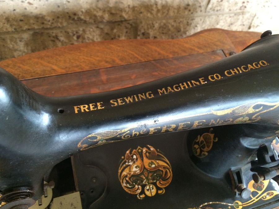 Vintage Treadle Sewing Machine - Free Sewing Machine Co - The Free No. 5 [Photo 9]