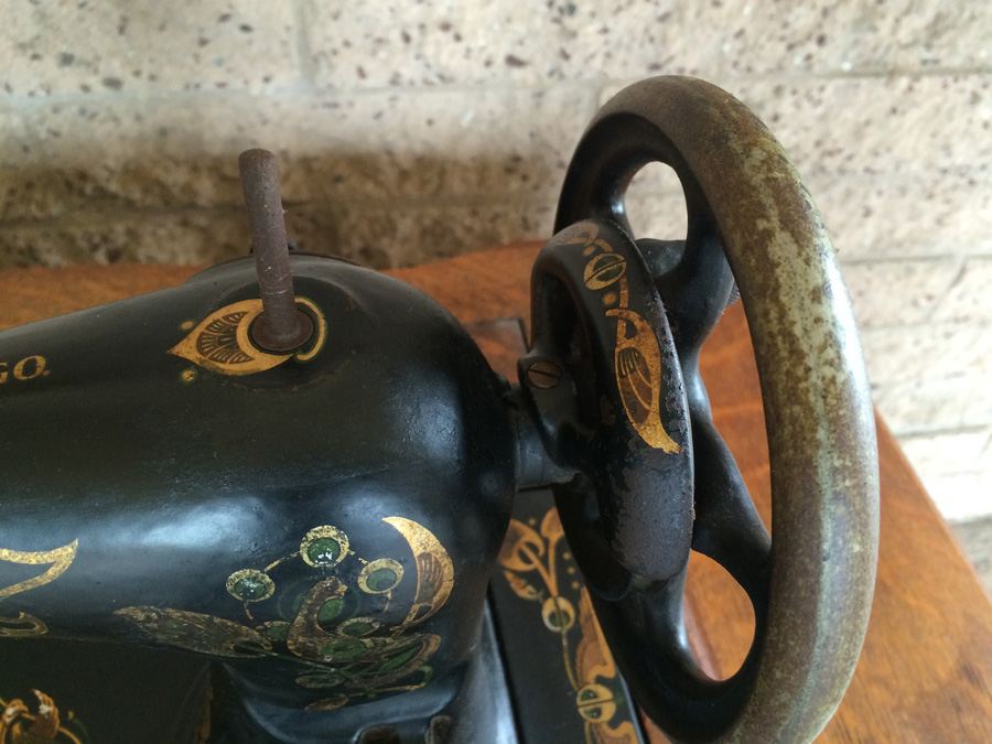 Vintage Treadle Sewing Machine - Free Sewing Machine Co - The Free No. 5 [Photo 10]