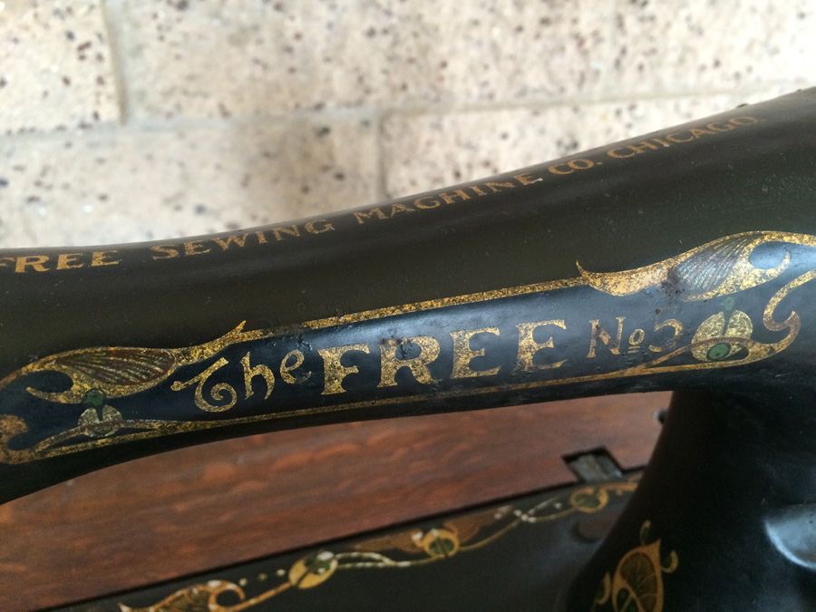 Vintage Treadle Sewing Machine - Free Sewing Machine Co - The Free No. 5 [Photo 8]