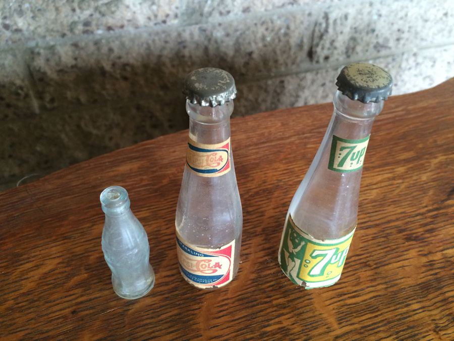 Set of 3 Vintage Soda Pop Miniature Bottles - Coca-Cola, Pepsi-Cola, 7up [Photo 10]
