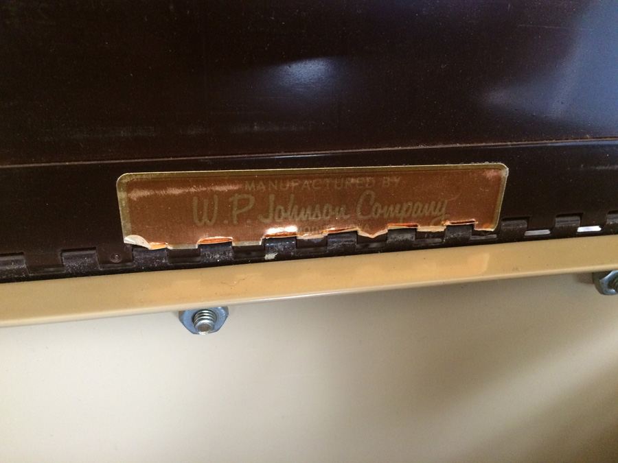 Metal Filing Cabinet with Lock on Casters [Photo 4]