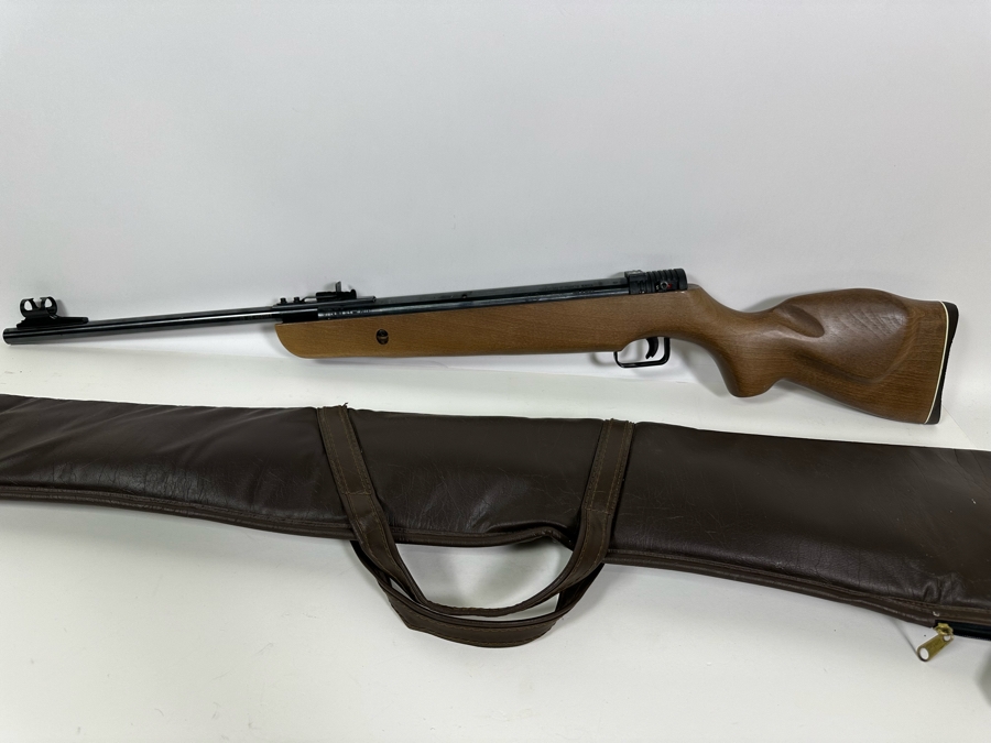 Mendoza .177 Caliber Air Rifle Pellet Gun Model RM 10 36L With Soft Case [Photo 2]