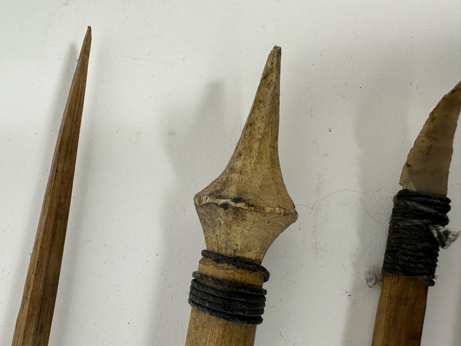 Vintage Bow 55L And Collection Of Arrows With Various Arrowheads 44L [Photo 6]