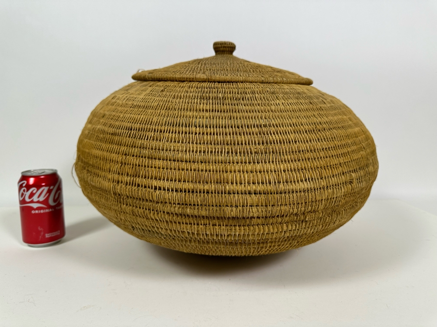 Large Handwoven Basket With Lid 17W X 14H [Photo 3]
