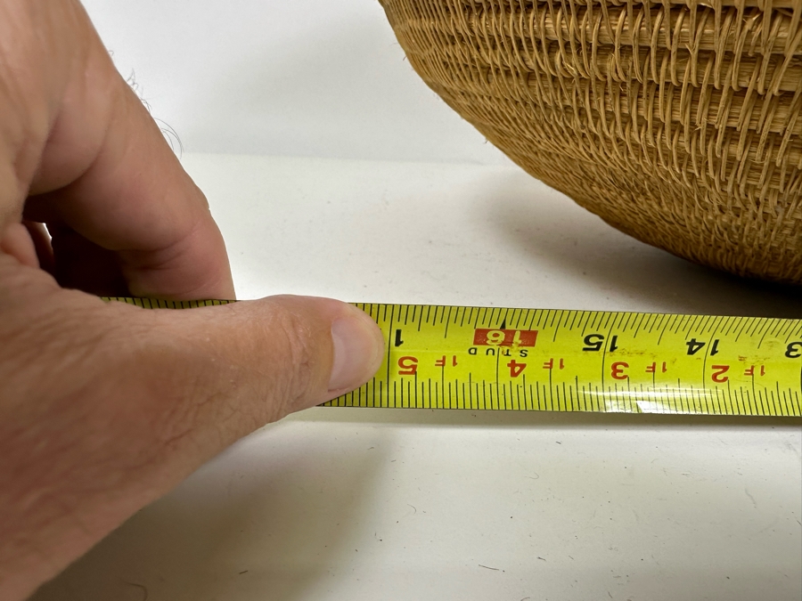 Large Handwoven Basket With Lid 17W X 14H [Photo 9]