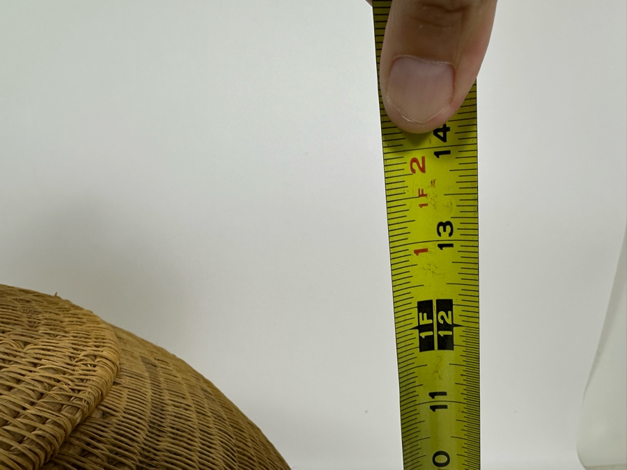 Large Handwoven Basket With Lid 17W X 14H [Photo 10]