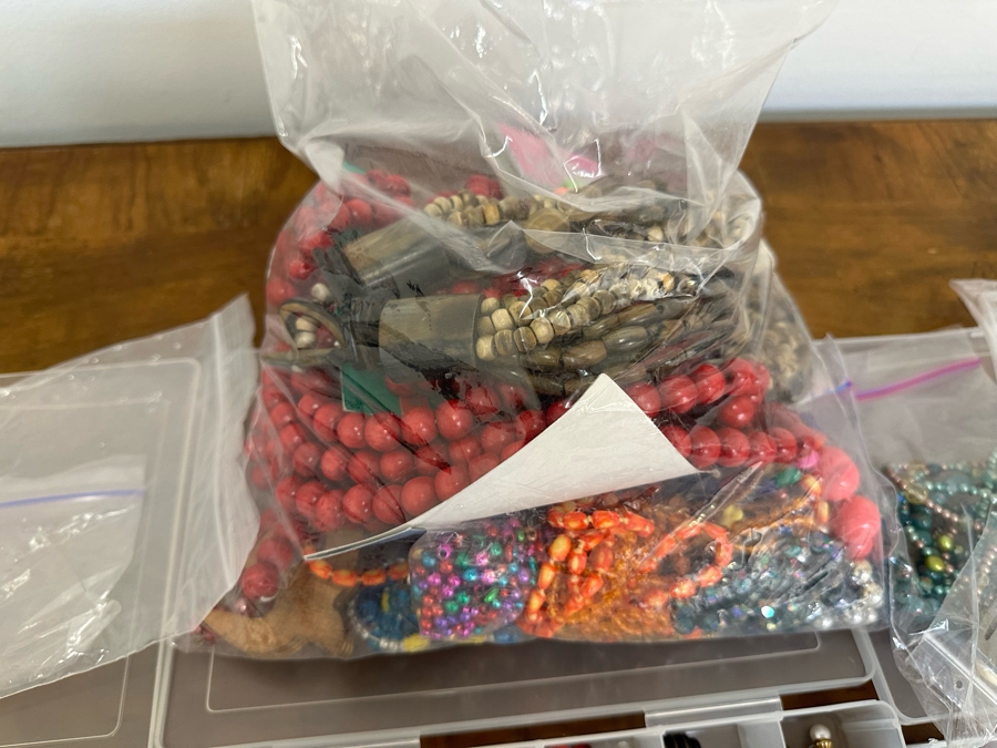 Collection Of Jewelry Making Beads And Costume Jewelry - See Photos [Photo 20]