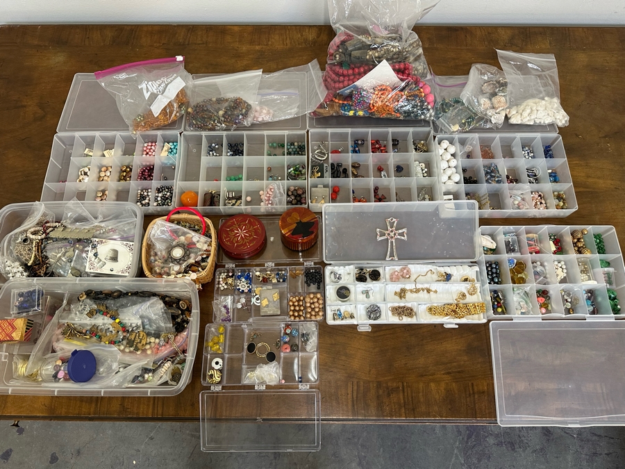 Collection Of Jewelry Making Beads And Costume Jewelry - See Photos [Photo 4]