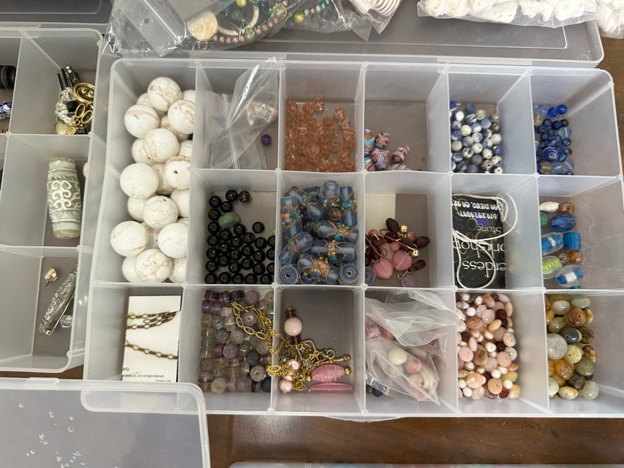 Collection Of Jewelry Making Beads And Costume Jewelry - See Photos [Photo 12]