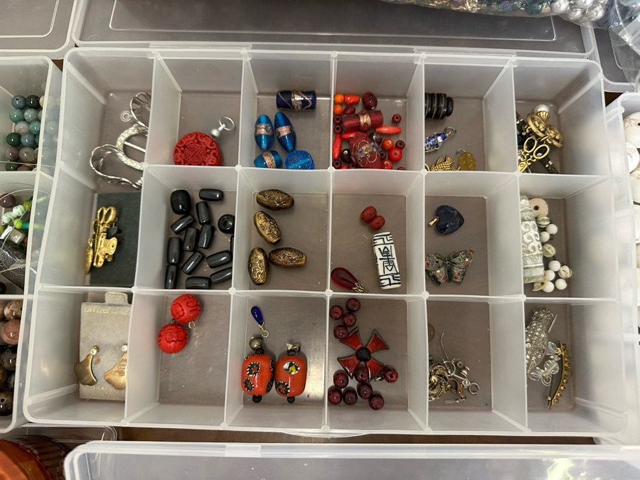 Collection Of Jewelry Making Beads And Costume Jewelry - See Photos [Photo 13]