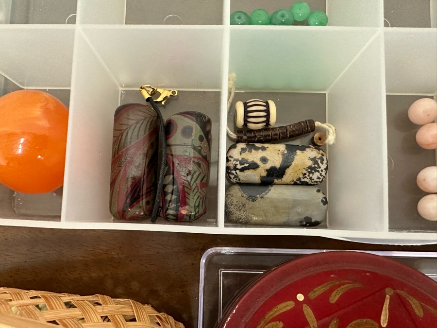 Collection Of Jewelry Making Beads And Costume Jewelry - See Photos [Photo 15]