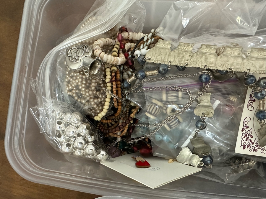 Collection Of Jewelry Making Beads And Costume Jewelry - See Photos [Photo 18]