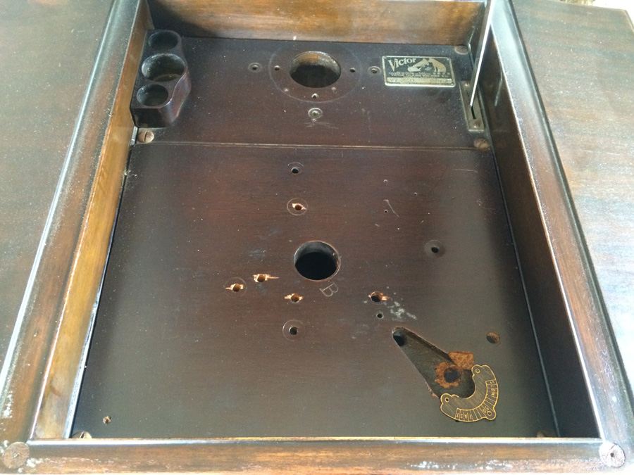 Victrolla Cabinet - Record Player Removed - Excellent Graphics [Photo 19]