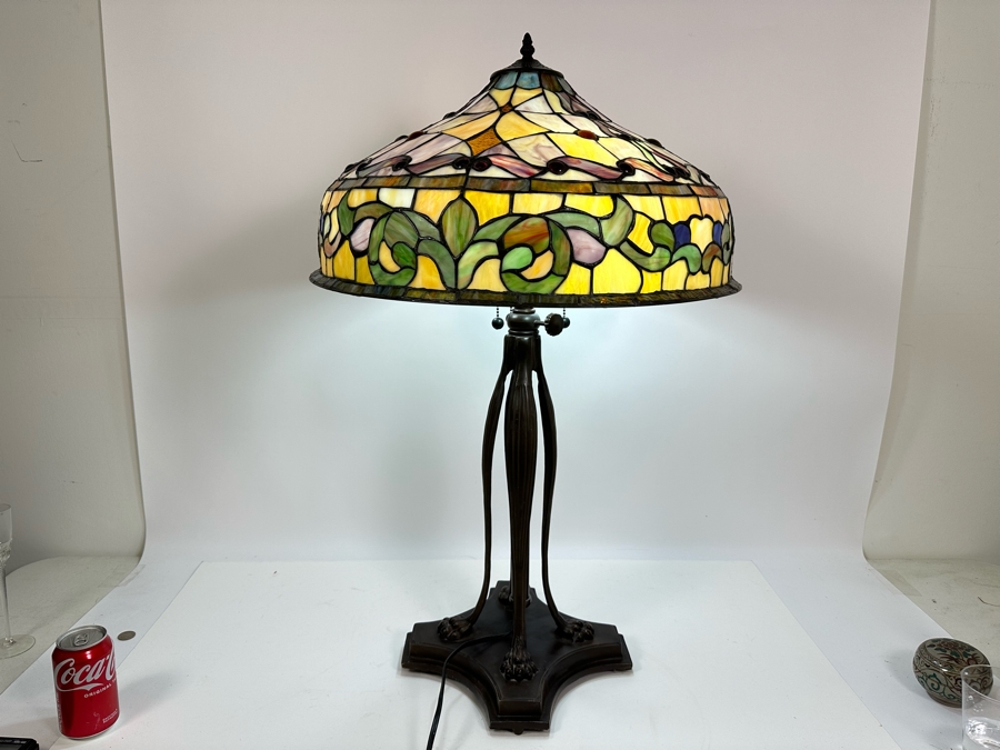 Stained Glass Table Lamp With Metal Base 21.5W X 33H [Photo 2]