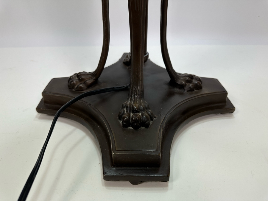 Stained Glass Table Lamp With Metal Base 21.5W X 33H [Photo 5]