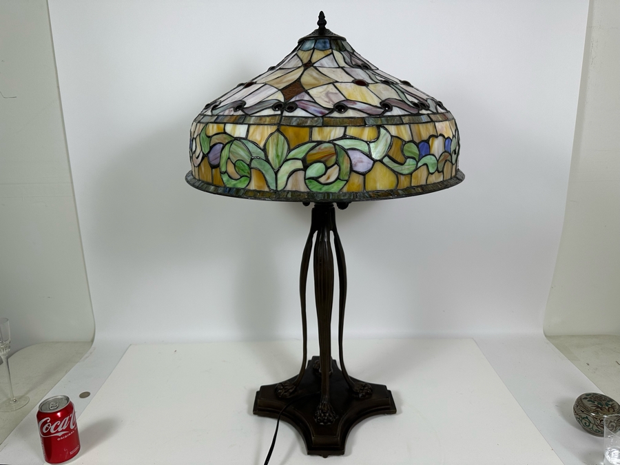 Stained Glass Table Lamp With Metal Base 21.5W X 33H [Photo 8]