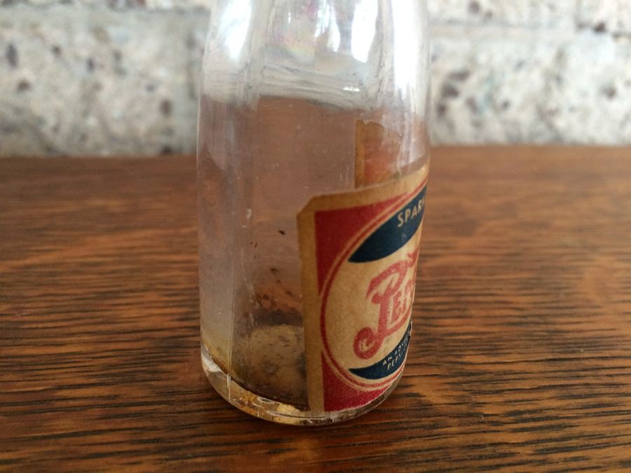 Vintage Pepsi-Cola Miniature Bottle [Photo 4]