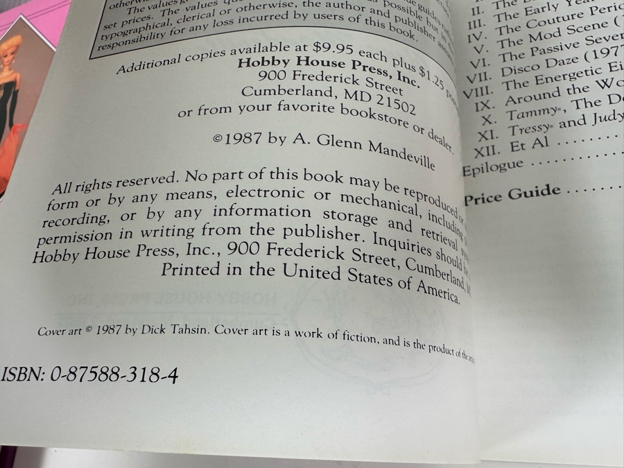 Four Barbie Collector's Books And Nostalgic Barbie Calendars From 1990 & 1991 [Photo 11]