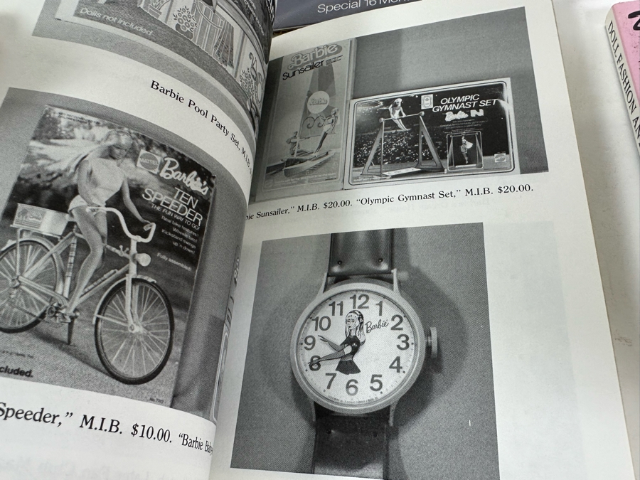 Four Barbie Collector's Books And Nostalgic Barbie Calendars From 1990 & 1991 [Photo 14]