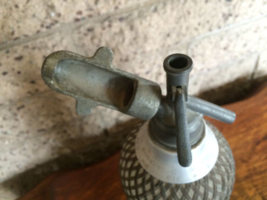 Vintage Seltzer Bottle Wire Mesh [Photo 7]
