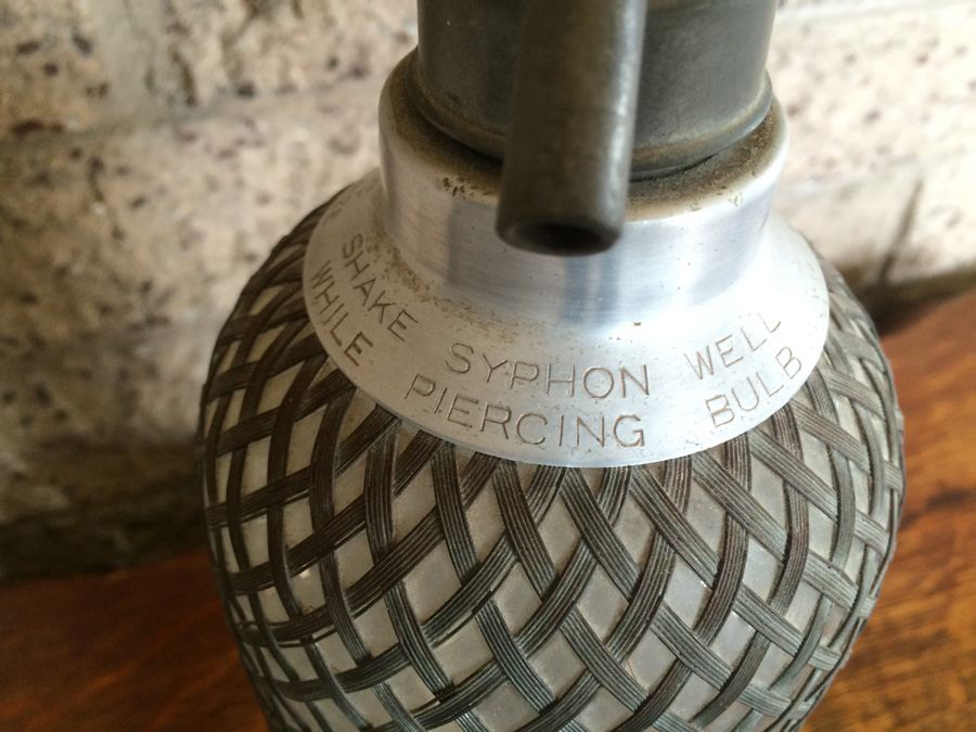 Vintage Seltzer Bottle Wire Mesh [Photo 6]