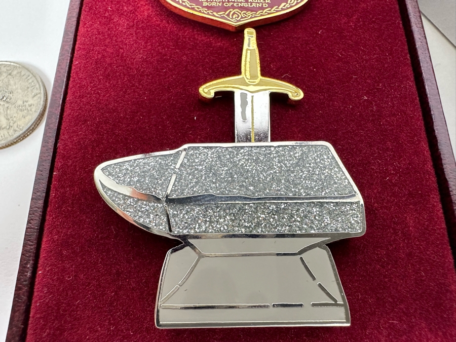 Disney Trading Pin The Sword In The Stone With Box A.P. [Photo 5]