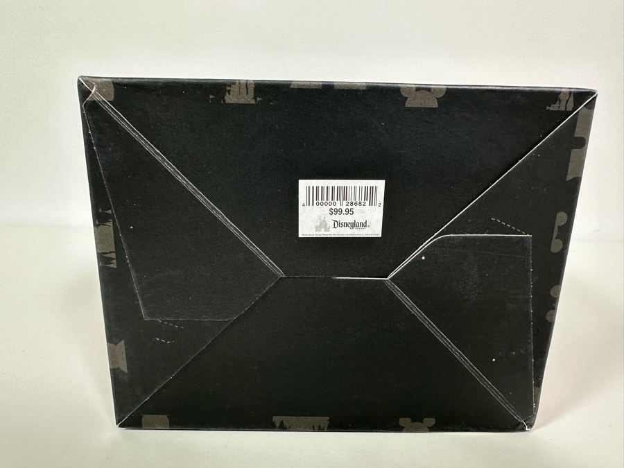 Vintage Walt Disney Disneyland Theme Park Merchandise Vinylmation 9' Collectible Vinyl Mickey Mouse Figure Limited Edition Of 950 Pieces New In Box With Disney Trading Pin [Photo 10]