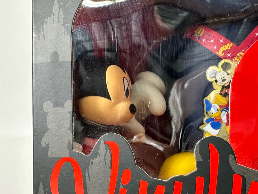 Vintage Walt Disney Disneyland Theme Park Merchandise Vinylmation 9' Collectible Vinyl Mickey Mouse Figure Limited Edition Of 950 Pieces New In Box With Disney Trading Pin [Photo 4]