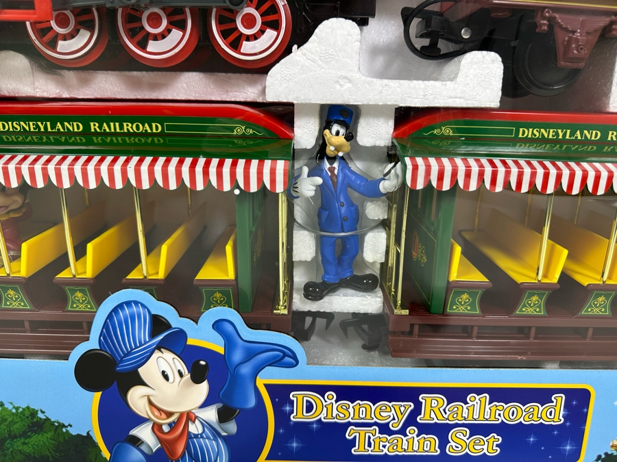 Vintage Disney Railroad Train Set Sold At Disneyland Resort New In Box Excellent Condition 25W X 18.5H X 6.5D [Photo 5]
