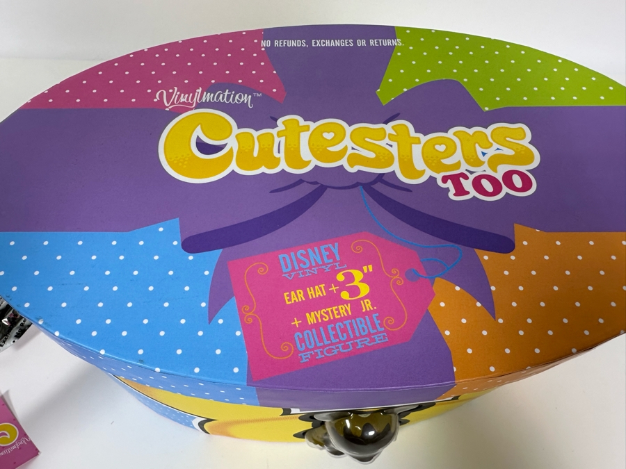 Vintage Disney Vinylmation Cutesters Too Vinyl Ear Hat Plus 3' Mystery Jr. Collectible Figure With Original Box [Photo 10]