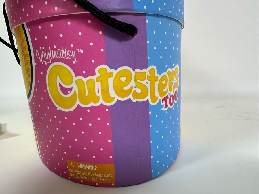 Vintage Disney Vinylmation Cutesters Too Vinyl Ear Hat Plus 3' Mystery Jr. Collectible Figure With Original Box [Photo 9]