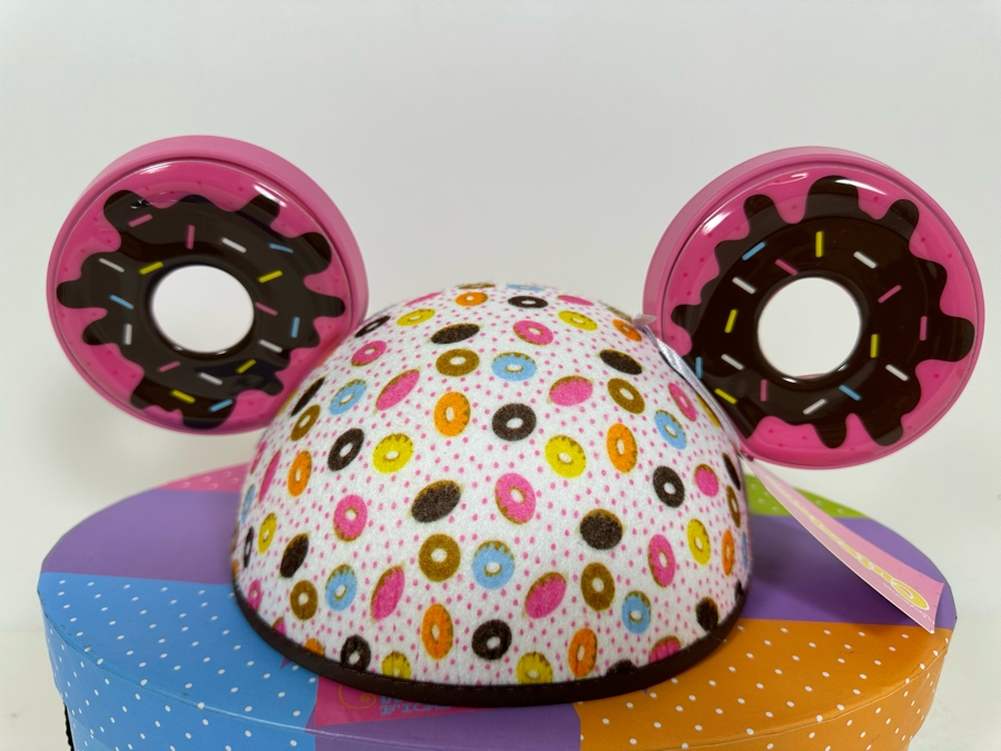 Vintage Disney Vinylmation Cutesters Too Vinyl Ear Hat Plus 3' Mystery Jr. Collectible Figure With Original Box [Photo 5]