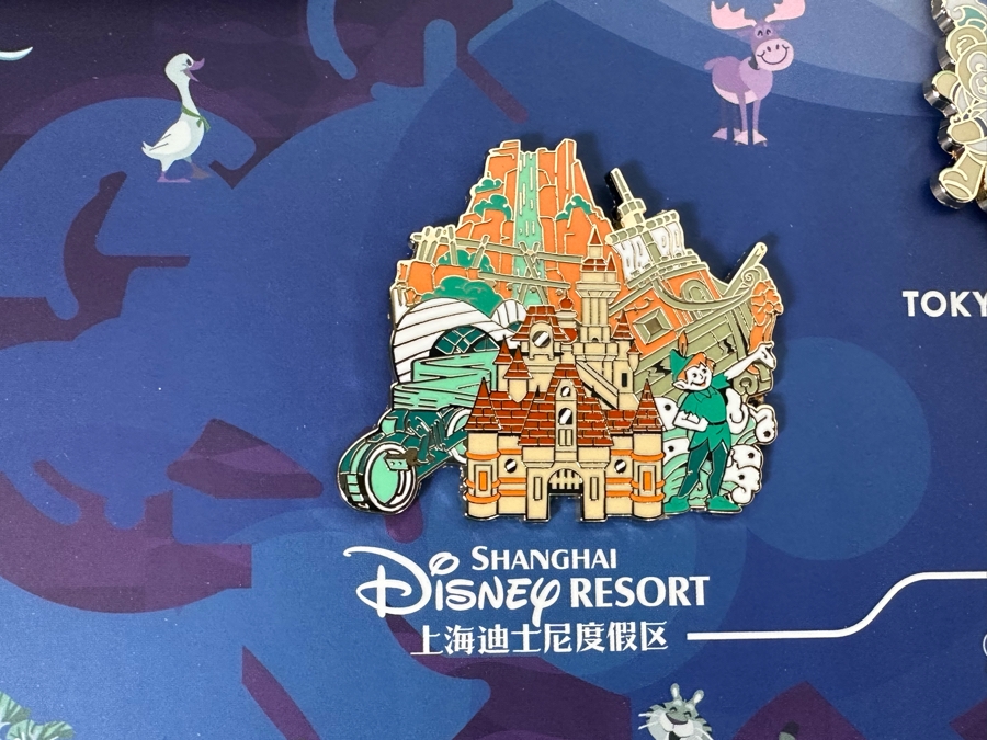 D23 Around The World Of Disney Parks Fan Club Disney Trading Pins Set With Box 16W X 10.5D X 1.75H [Photo 12]