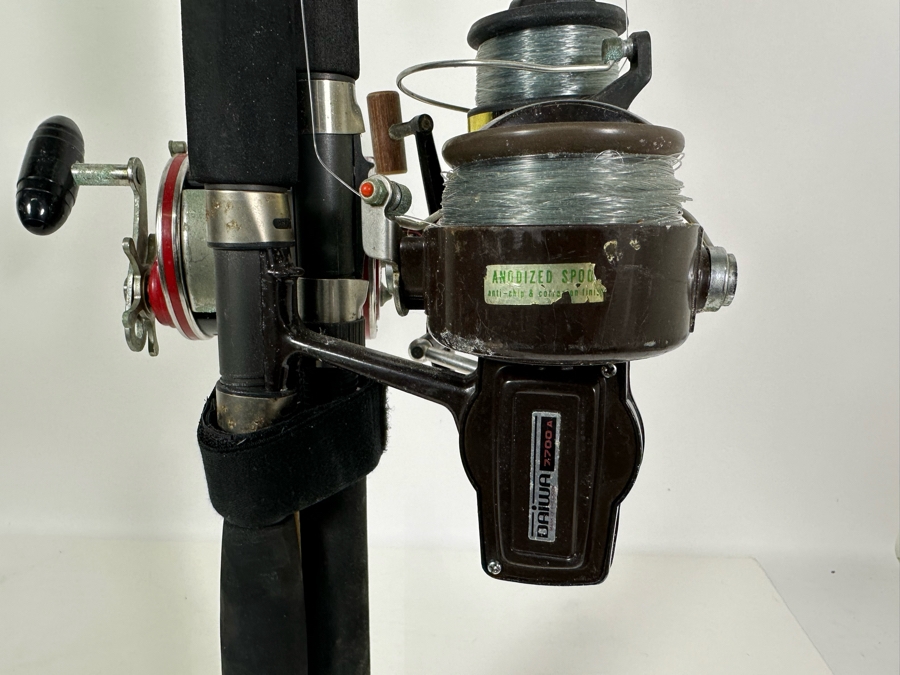 Three Salt Water Fishing Reels / Poles Including A Penn Senator 113HLW ...