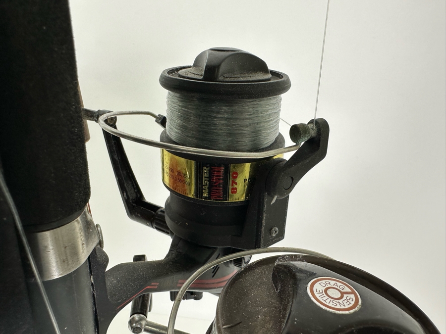 Three Salt Water Fishing Reels / Poles Including A Penn Senator 113HLW Fishing Reel With Rod & Daiwa 7700A Fishing Reel With Rod [Photo 9]