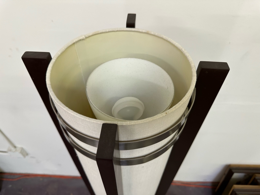 Freestanding Floor Lamp 66L [Photo 4]