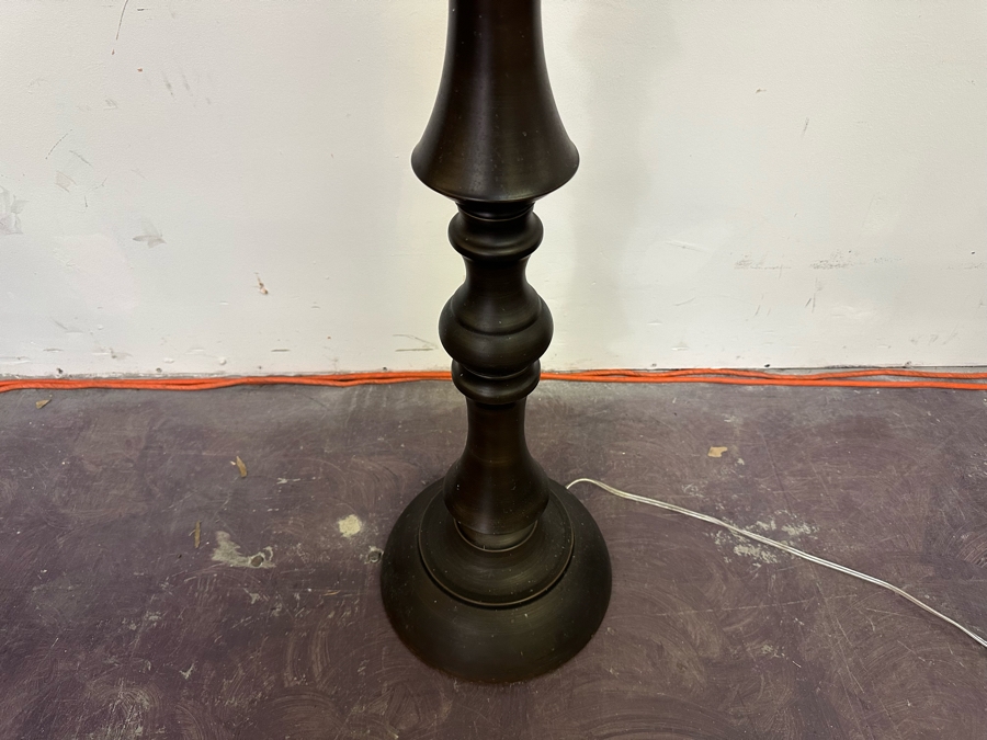 Metal Floor Lamp 63H [Photo 3]